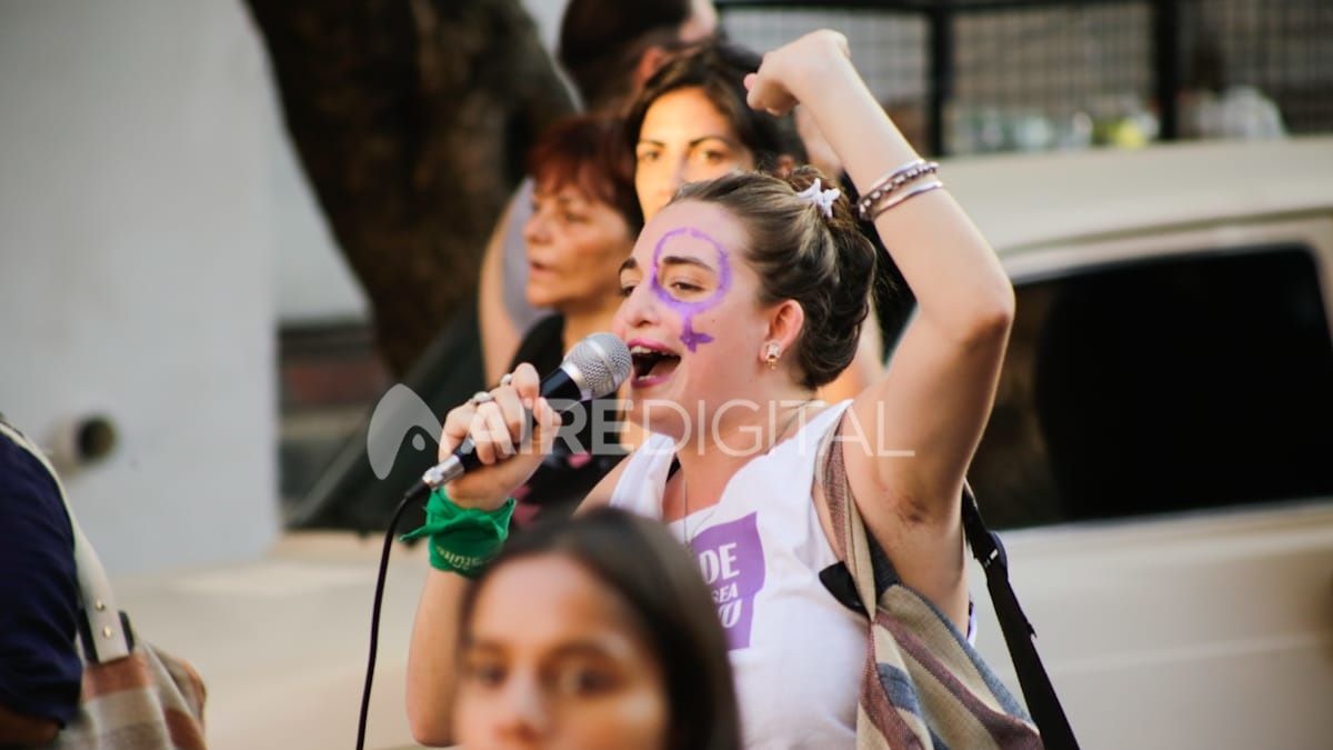 Así se vivió la multitudinaria manifestación por el 8M en Santa Fe Así se vivió la multitudinaria manifestación por el 8M en Santa Fe