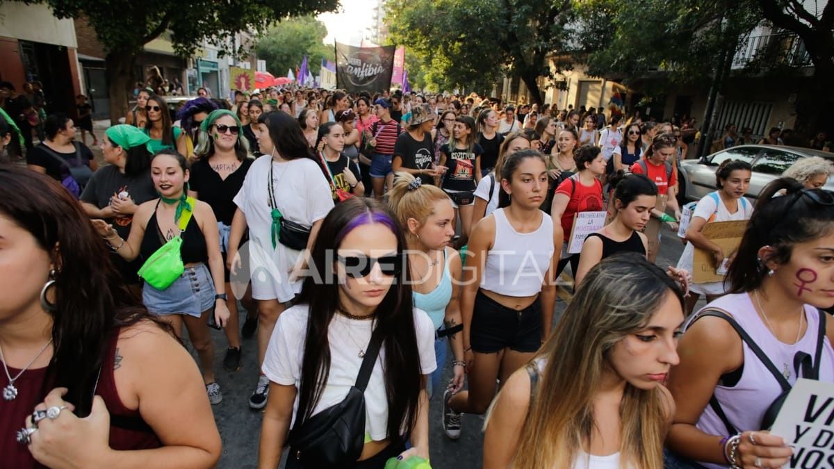 Así se vivió la multitudinaria manifestación por el 8M en Santa Fe Así se vivió la multitudinaria manifestación por el 8M en Santa Fe