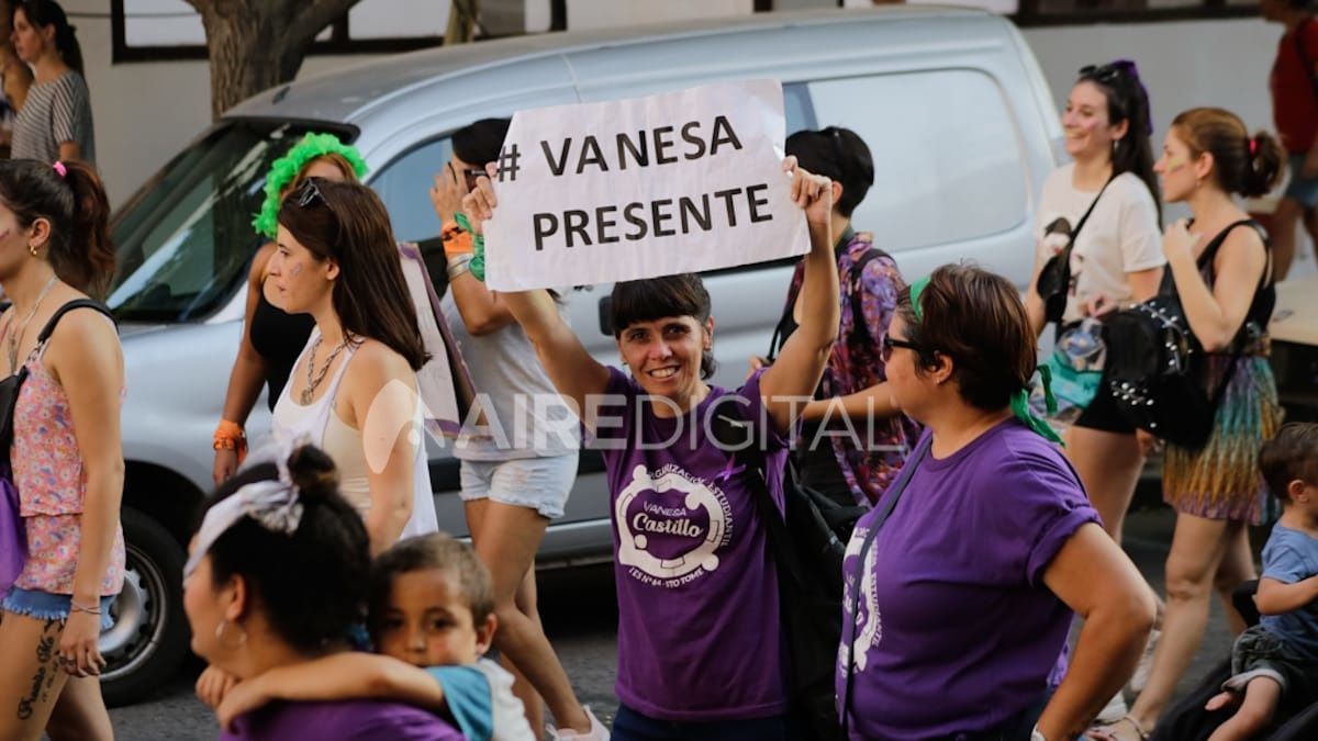 Así se vivió la multitudinaria manifestación por el 8M en Santa Fe Así se vivió la multitudinaria manifestación por el 8M en Santa Fe