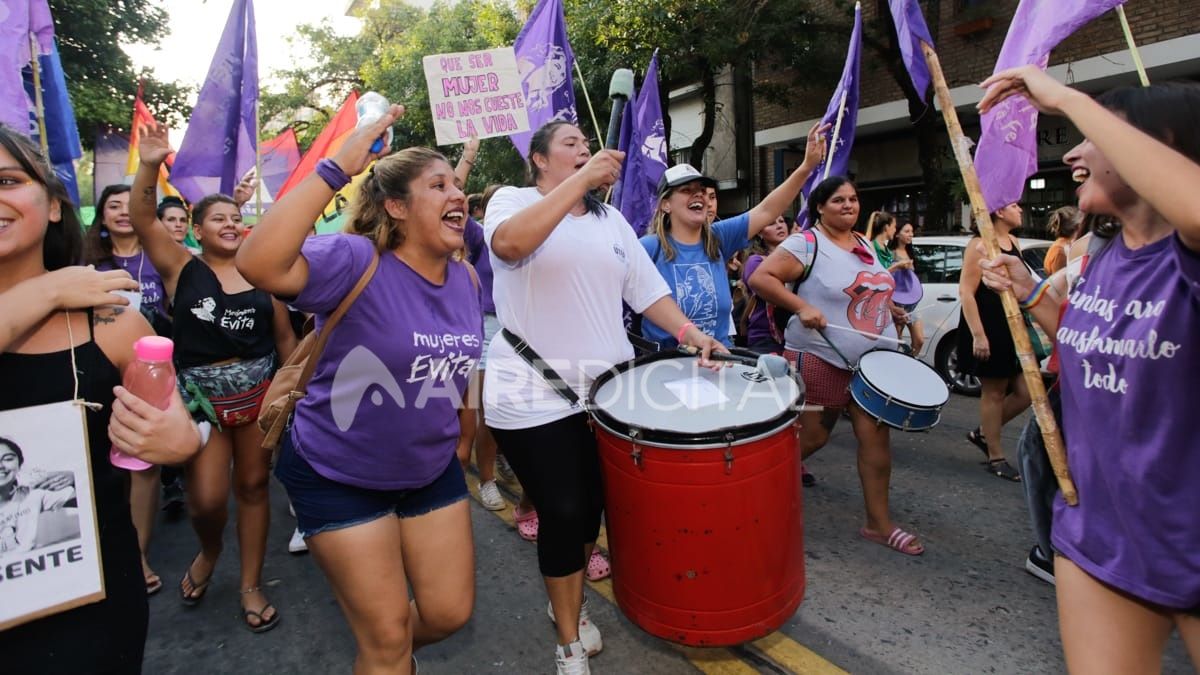 Así se vivió la multitudinaria manifestación por el 8M en Santa Fe Así se vivió la multitudinaria manifestación por el 8M en Santa Fe