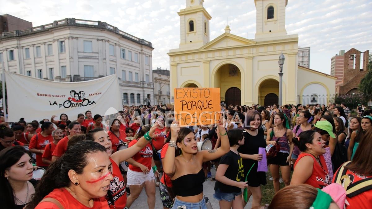 Así se vivió la multitudinaria manifestación por el 8M en Santa Fe Así se vivió la multitudinaria manifestación por el 8M en Santa Fe