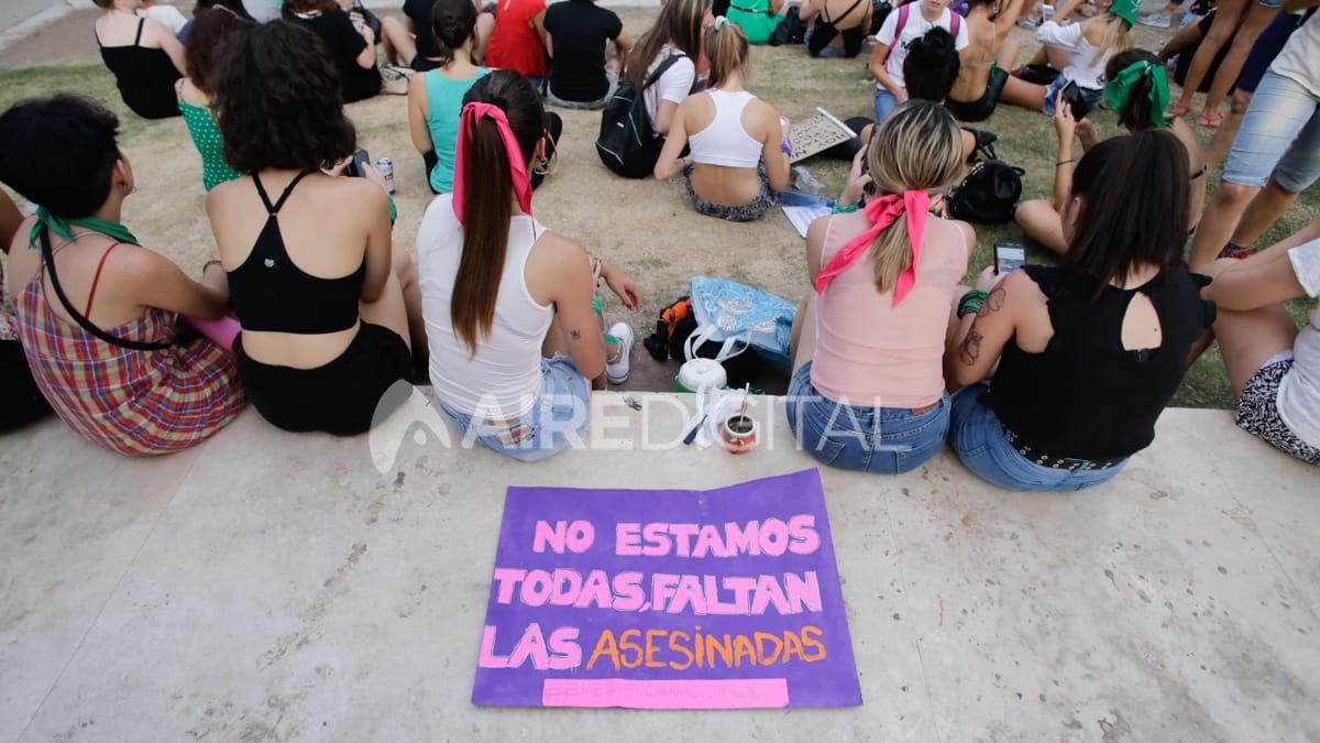 Así se vivió la multitudinaria manifestación por el 8M en Santa Fe Así se vivió la multitudinaria manifestación por el 8M en Santa Fe