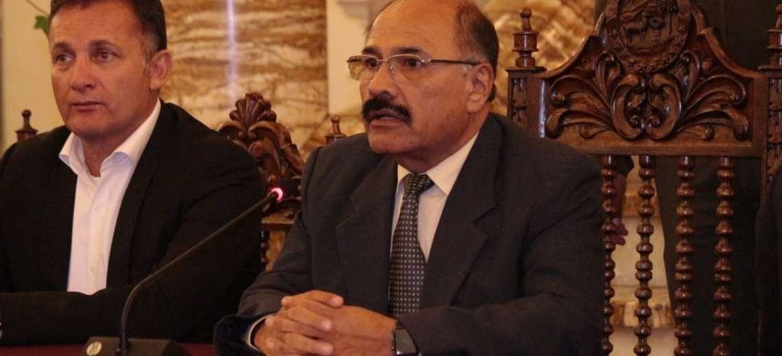 El ministro de Salud boliviano, Aníbal Cruz.