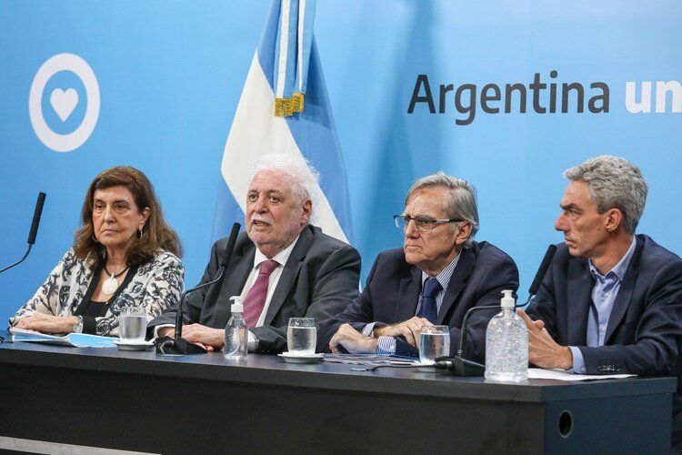 Ángela Gentile, Ginés González García, Eduardo López y Mario Meoni
