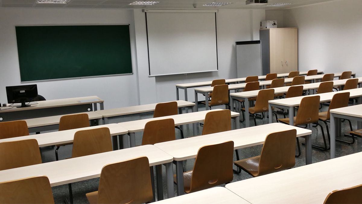 De acuerdo a un diagnóstico de la Ciudad, unos 6.500 alumnos perdieron contacto con la escuela desde el inicio de la pandemia, por lo cual, en un primer momento, el Gobierno porteño propuso a la Nación la posibilidad de abrir espacios digitales en las escuelas.