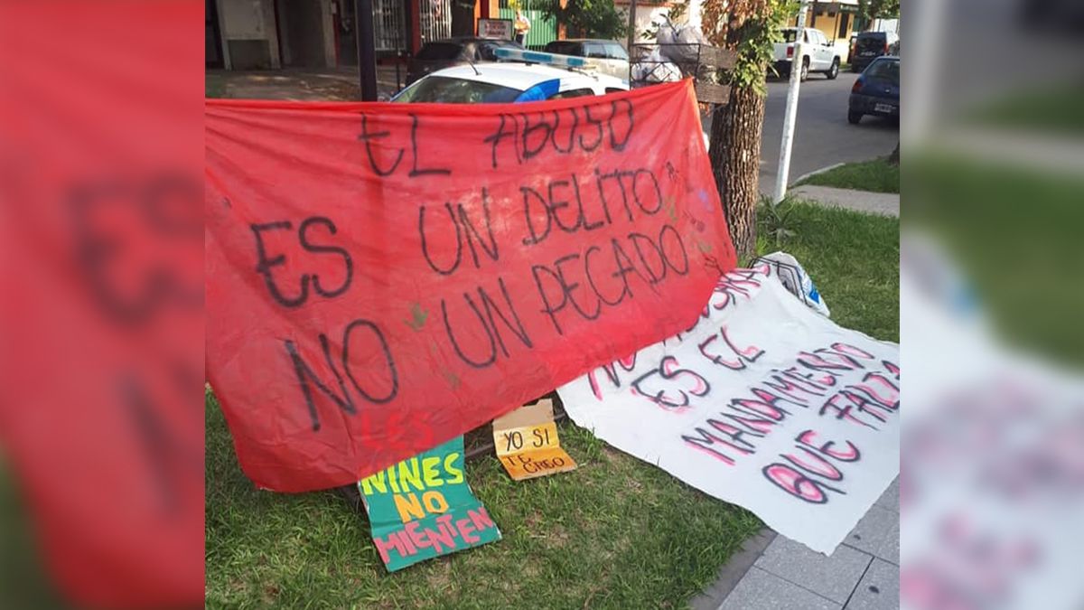 Organizaciones feministas y de Derechos Humanos de Reconquista acompañaron a las familias de las víctimas durante el proceso judicial. Foto: Colectiva Savia