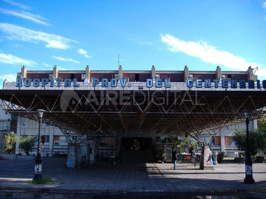 Un hombre de 52 años que es camillero del Hospital Centenario es el quinto infectado en la provincia de Santa Fe.