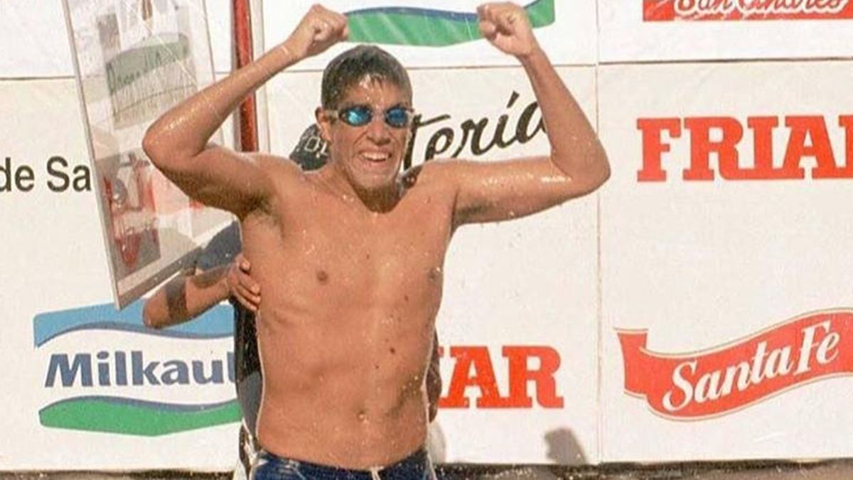 En su segunda participación en la legendaria competencia, Rafael Pérez ganó la XXX edición de la maratón Santa Fe-Coronda el domingo 2 de marzo de 2003, a los 21 años, con un registro de 7h31’7”, y fue escoltado por el búlgaro Petar Stoychev, y el francés Stéphane Gomez.