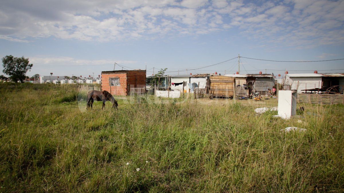 En las villas del norte y el oeste de Santa Fe, el cruce de la pandemia con la pobreza extrema es un enorme riesgo.