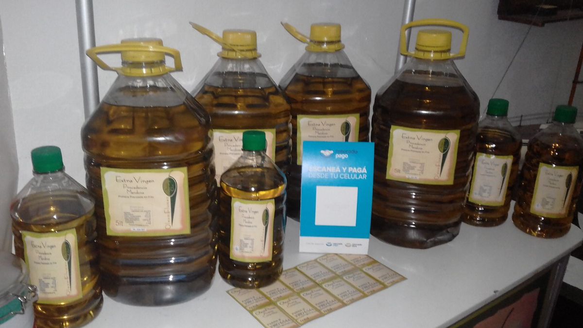 Aceite de oliva Extra Virgen, marca Oleum Flumen.