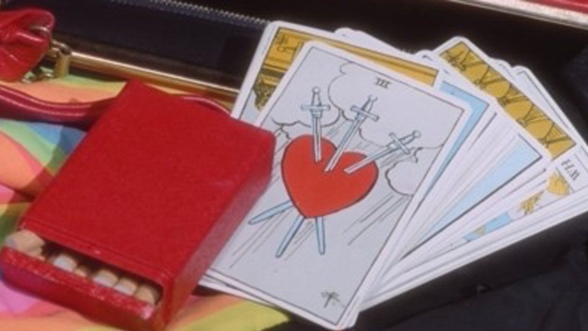 Una carta nueva del tarot para cada signo del zodiaco