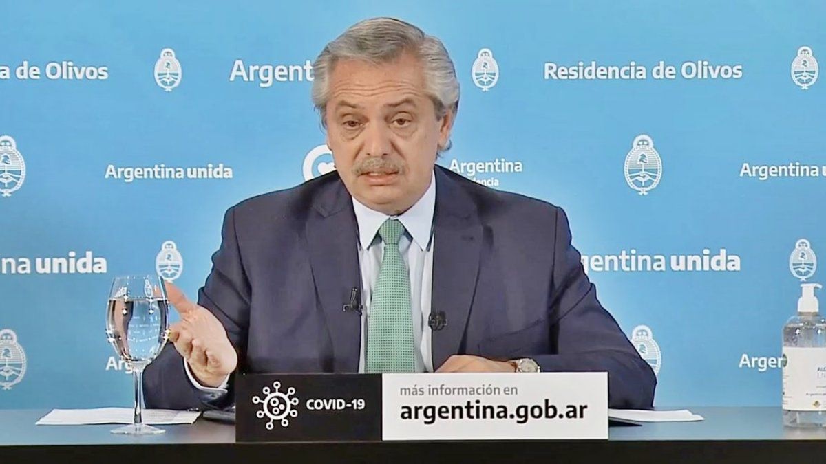 "Nadie se salva solo. De esta situación saldremos juntos. Cuento con ustedes. Ustedes cuenten conmigo", concluyó el presidente.