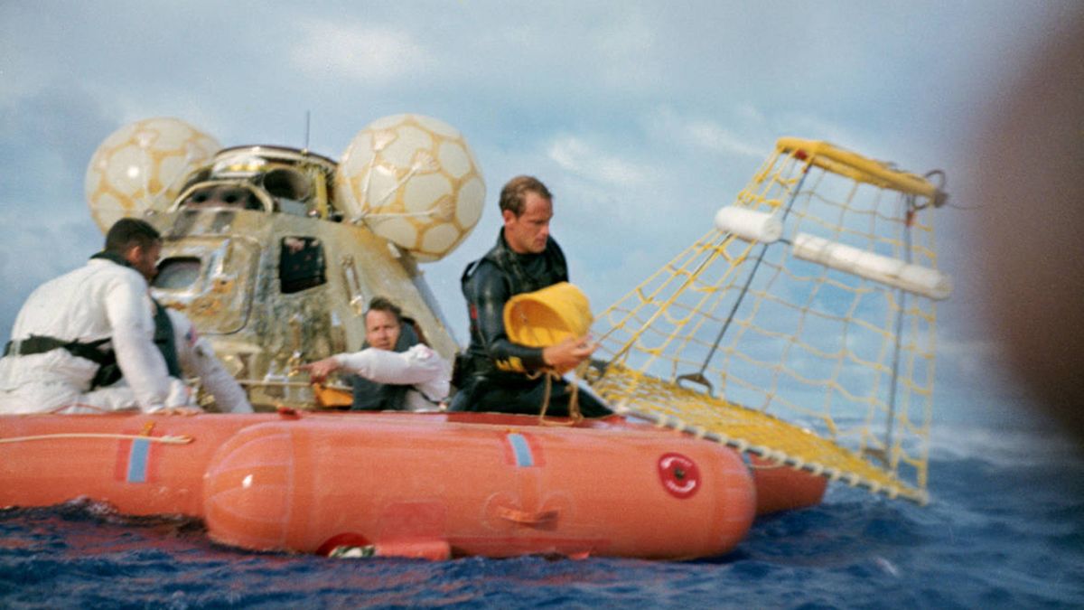 El rescate del Apolo 13, en el océano Pacífico.