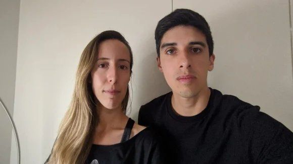 María Eugenia se comunicó con el consulado, donde les recomendaron que regresaran lo antes posible a Johannesburgo