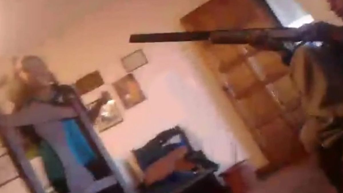 En Santa Rosa de Calchines, en mayo de 2017, un amigo de la escuela mató de un escopetazo a Georgina Magalí Vega, de 12 años, mientras una amiga que estaba con ellos transmitía en facebook live.