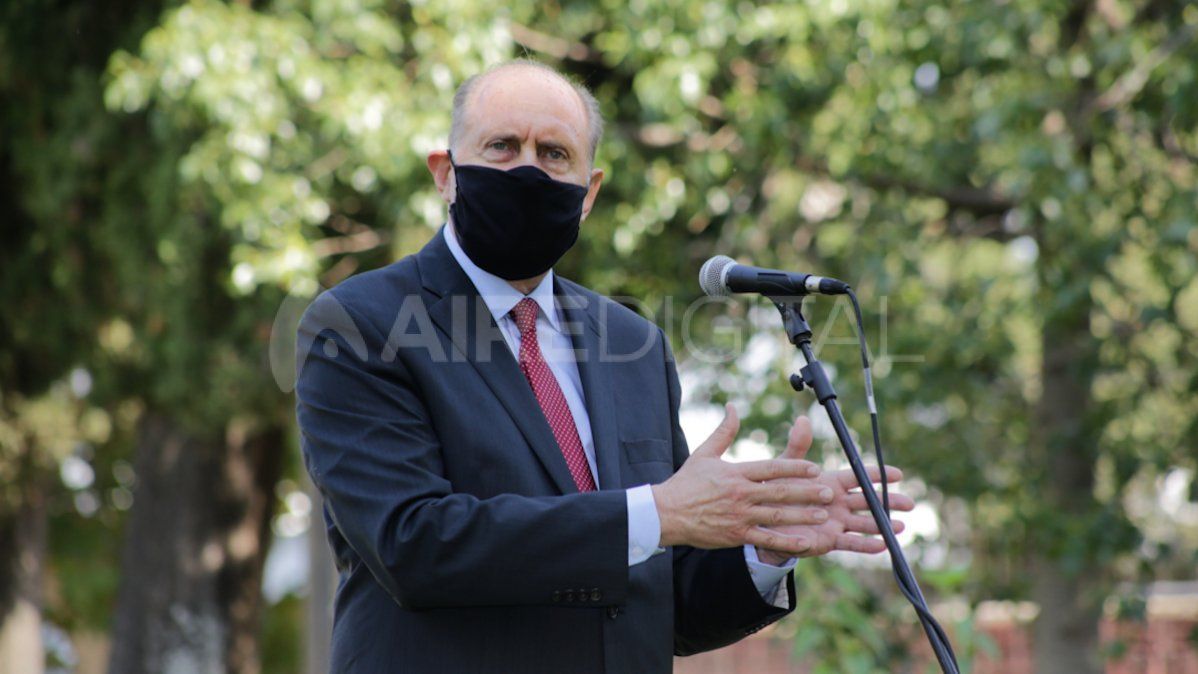 El gobernador Omar Perotti firmó el decreto que establece cómo seguirá la cuarentena en cada localidad de la provincia de Santa Fe.