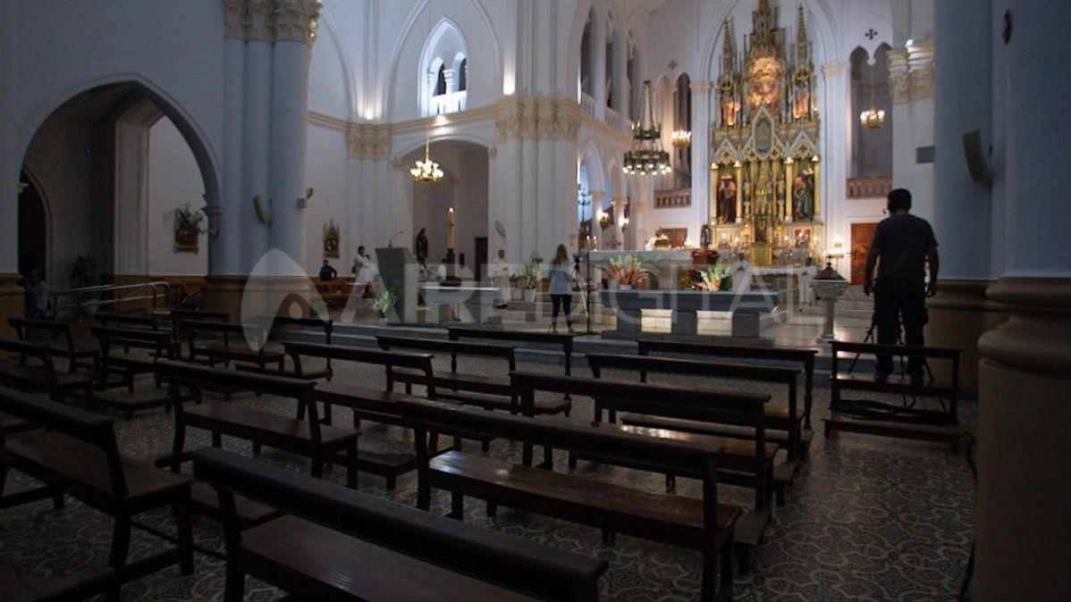 Aire de Santa Fe transmitió en vivo la misa del sábado de la Fiesta de la Virgen de Guadalupe.