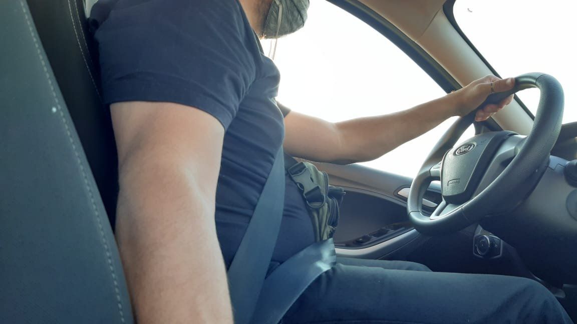 Cristian Lois maneja 60 kilómetros desde el inicio del aislamiento obligatorio maneja para acompañar a su suegro Cecilio a diálisis.