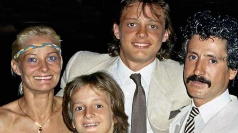 Marcela Basteri junto a su familia.