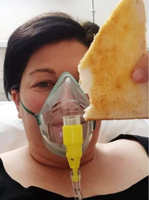 Bryan, que trabaja como guardia de seguridad, dijo: "Es una locura lo rápido que las cosas pueden empeorar. Un día Danielle me estaba enviando fotos que me contaba sobre la tostada que está comiendo en el hospital y al siguiente había sido puesta en coma inducido". 