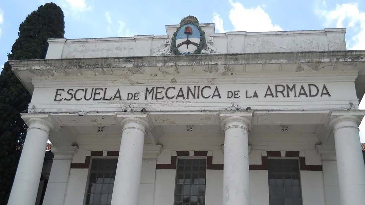 Frente de la ex Escuela de Mecánica de la Armada, donde funcionó un centro clandestino de detención en la última dictadura militar argentina.