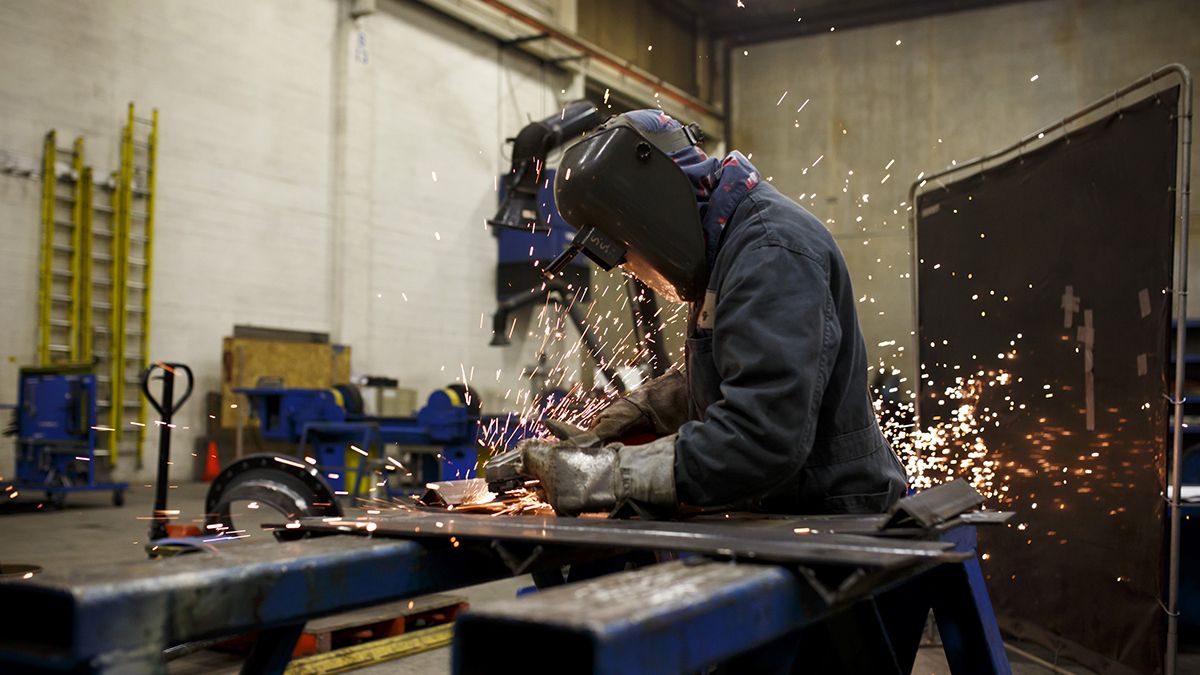 Trabajador de la industria metalúrgica.