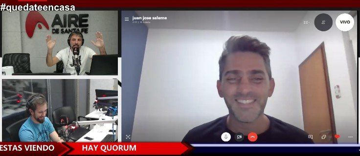 El concejal del Partido Justicialista, Juan José Salemi, en diálogo con los periodistas José Graells y Roberto Almitrani.