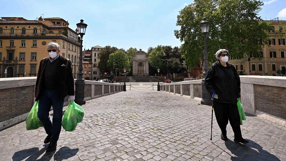 Italia sale de a poco del confinamiento.