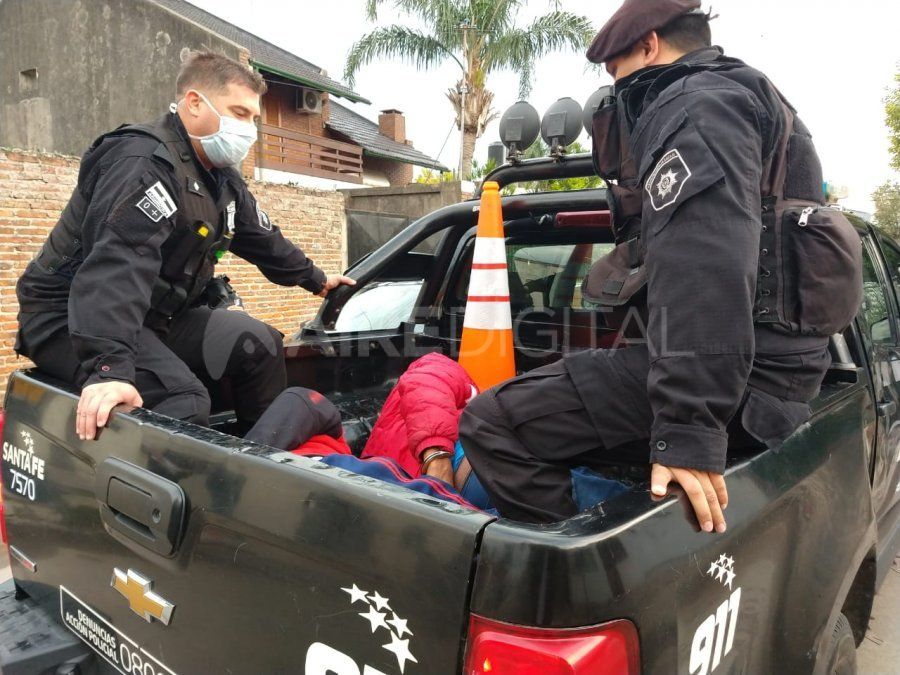 El momento en que fueron detenidos los delincuentes. 