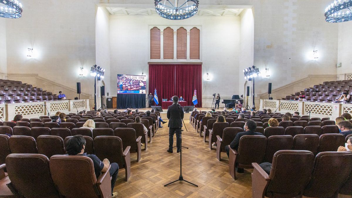 El Paraninfo de la Universidad Nacional del Litoral será nuevamente escenario para el trabajo legislativo de la Cámara de Diputados de la Provincia de Santa Fe