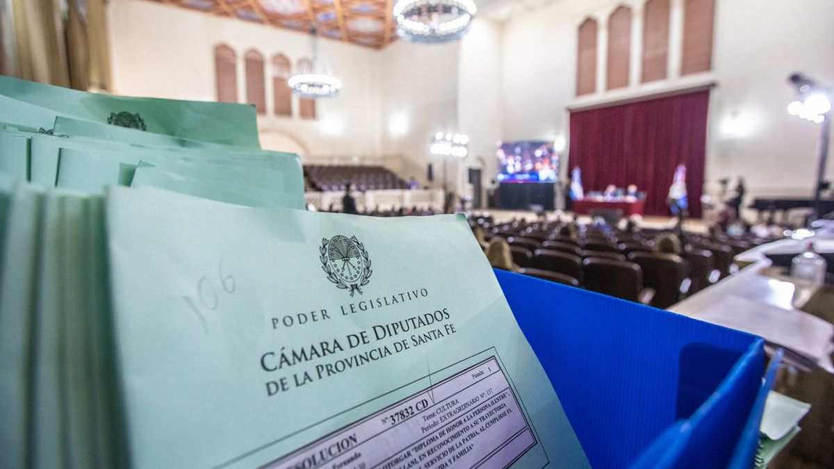 El Paraninfo de la Universidad Nacional del Litoral será nuevamente escenario para el trabajo legislativo de la Cámara de Diputados de la Provincia de Santa Fe.