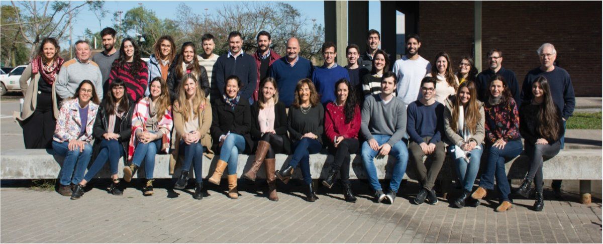 Todos los integrantes del equipo que trabaja en la búsqueda de la vacuna contra la covid-19.