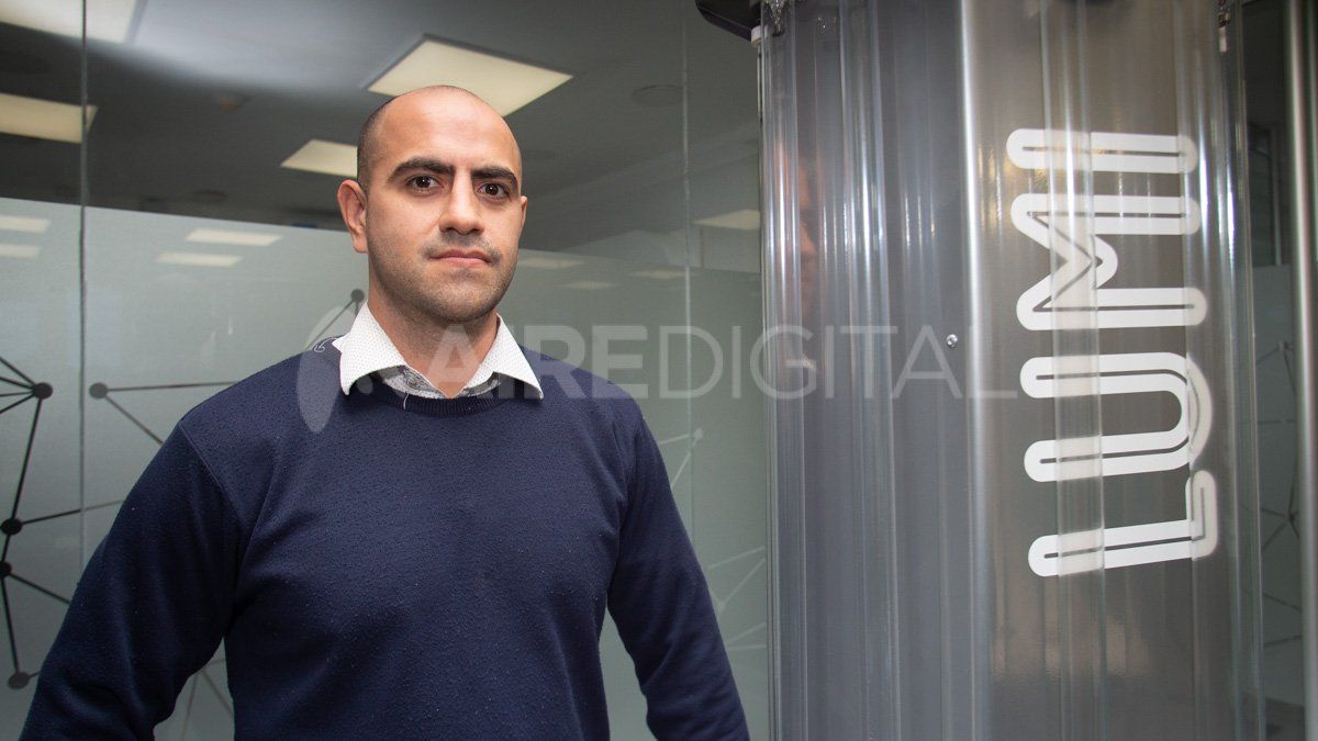 Santiago Romero Ayala es bioingeniero y uno de los creadores de Lumi.