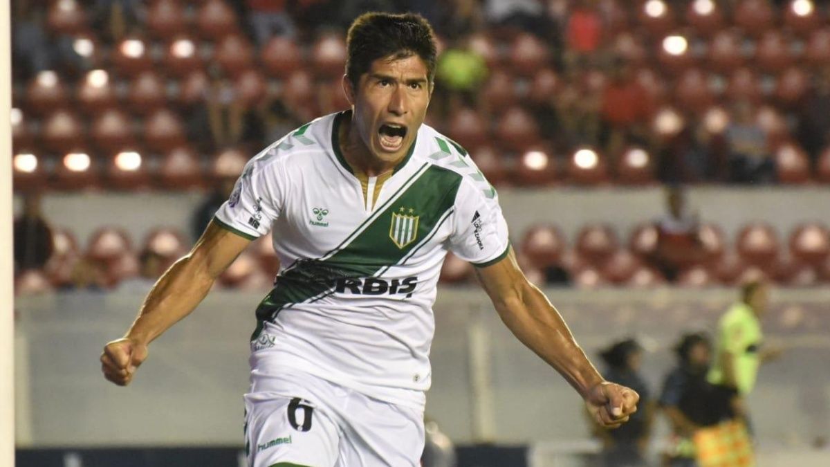 Hasta antes del parate, Luciano Lollo era uno de los referentes del Banfield de Julio César Falcioni.