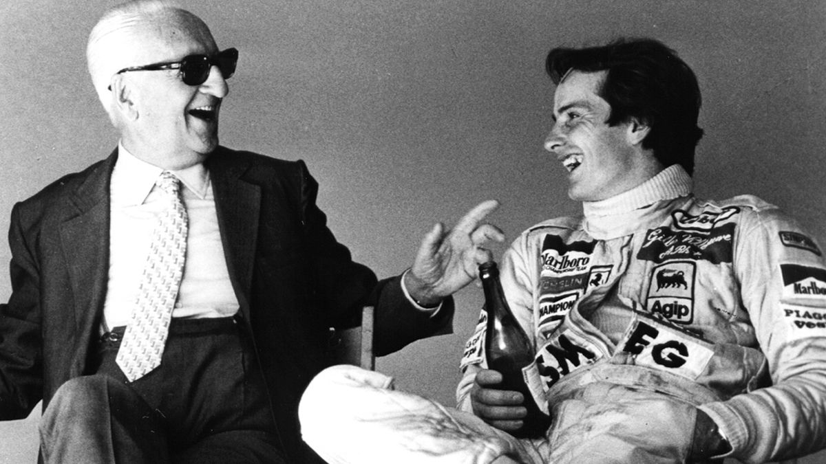 Enzo Ferrari, reconocido por su carácter hosco, rudo y que difícilmente demostraba sus emociones, hizo un lugar muy especial en su corazón por Villeneuve, y fue el hijo-piloto que Il Commendatore nunca tuvo.