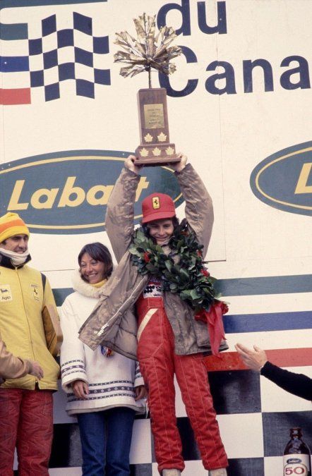 El domingo 8 de octubre de 1978, Villeneuve ganó su primera carrera en la Fórmula 1, y nada menos que en su casa: el GP de Canadá, que se disputó por primera vez en el circuito callejero de Notre Dame, en Montreal. En el podio lo acompañan su esposa, Joann Barthe (con quien se había casado en 1970, y tuvo dos hijos), y Reutemann, quien finalizó tercero.