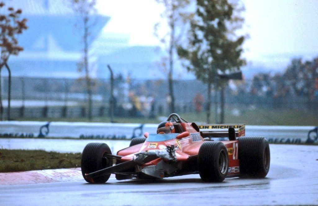 El 27 de septiembre de 1981, el alerón delantero del monoplaza de Villeneuve le impidió la visión al canadiense (hasta que se desprendió), que manejó durante varios minutos guiándose por las líneas de la pista. Obviamente, se ganó el aplauso de todo el público.