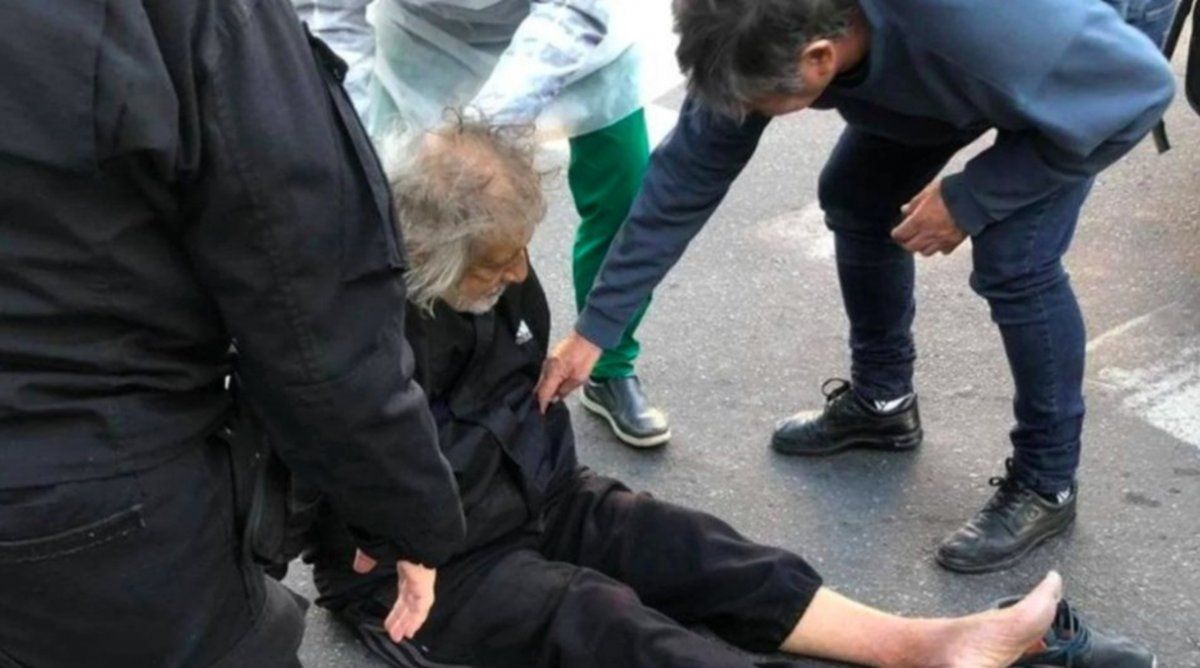 Durante el asalto, el exjugador golpeó su cabeza contra el asfalto, lo que le causaría la muerte 48 horas después.