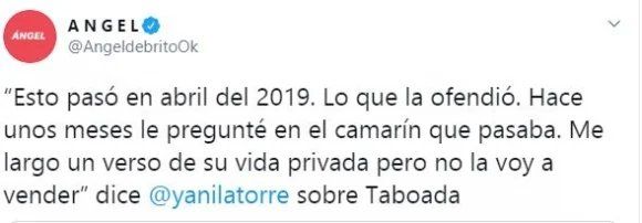 Captura de los tuits de Ángel de Brito