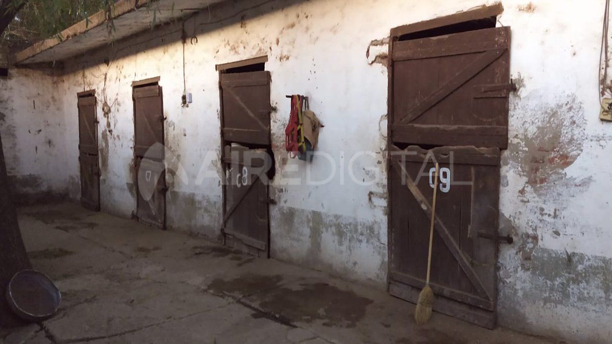 El Hipódromo muestra una edificación abandonada desde hace tiempo.