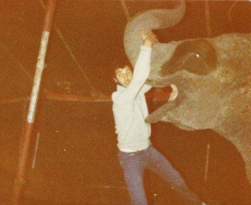 Mara se divertía levantando a César con su trompa y