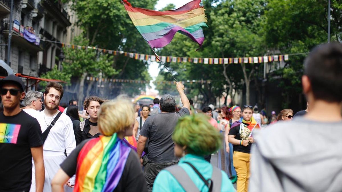 El presidente publicó un mensaje en su cuenta de Twitter, donde invitó a celebrar el amor en libertad y sin miedo.