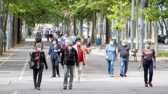 Personas en las calles de Barcelona.