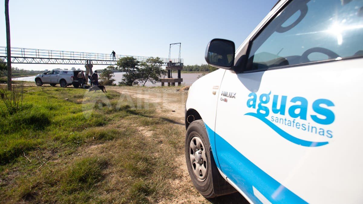 Aguas Santafesinas realiza trabajos para adaptar la toma del río Colastiné al escenario de bajante.