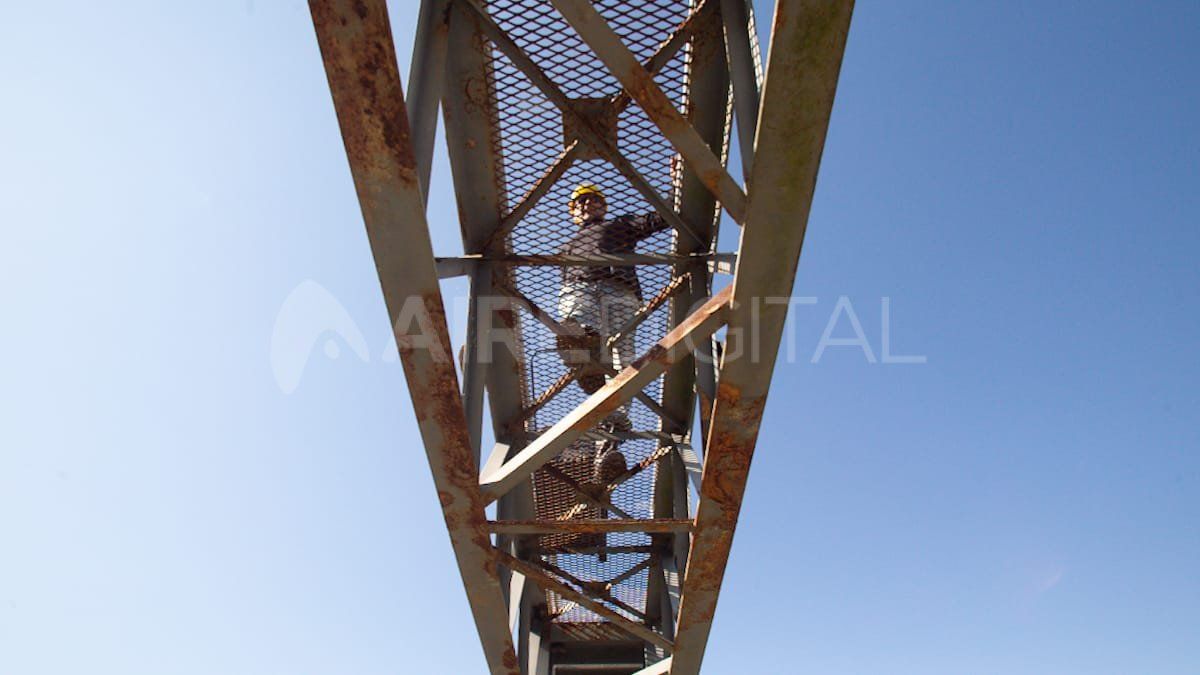 Aguas Santafesinas realiza trabajos para adaptar la toma del río Colastiné al escenario de bajante.