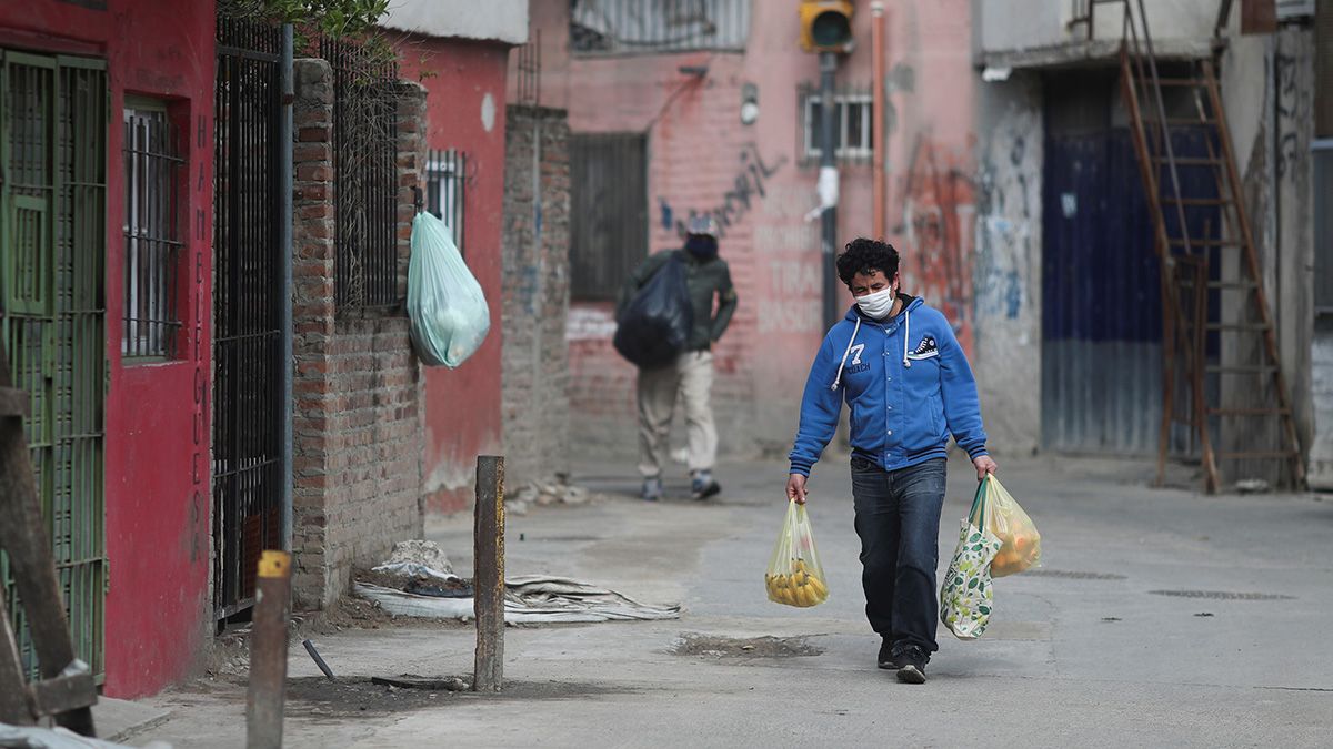 Preocupa el aumento de casos positivos de coronavirus en los barrios más vulnerables de Buenos Aires.