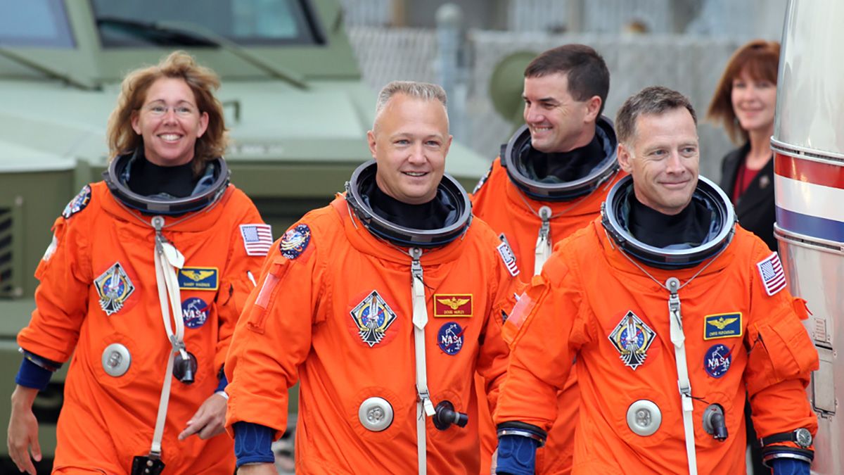 La última tripulación del transbordador: Rex Walheim, Douglas Hurley, Chris Ferguson y Sandra Magnus.