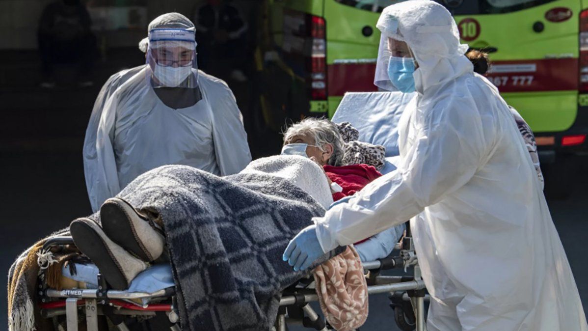 El coronavirus en Chile avanza rápidamente y complica el sistema sanitario.