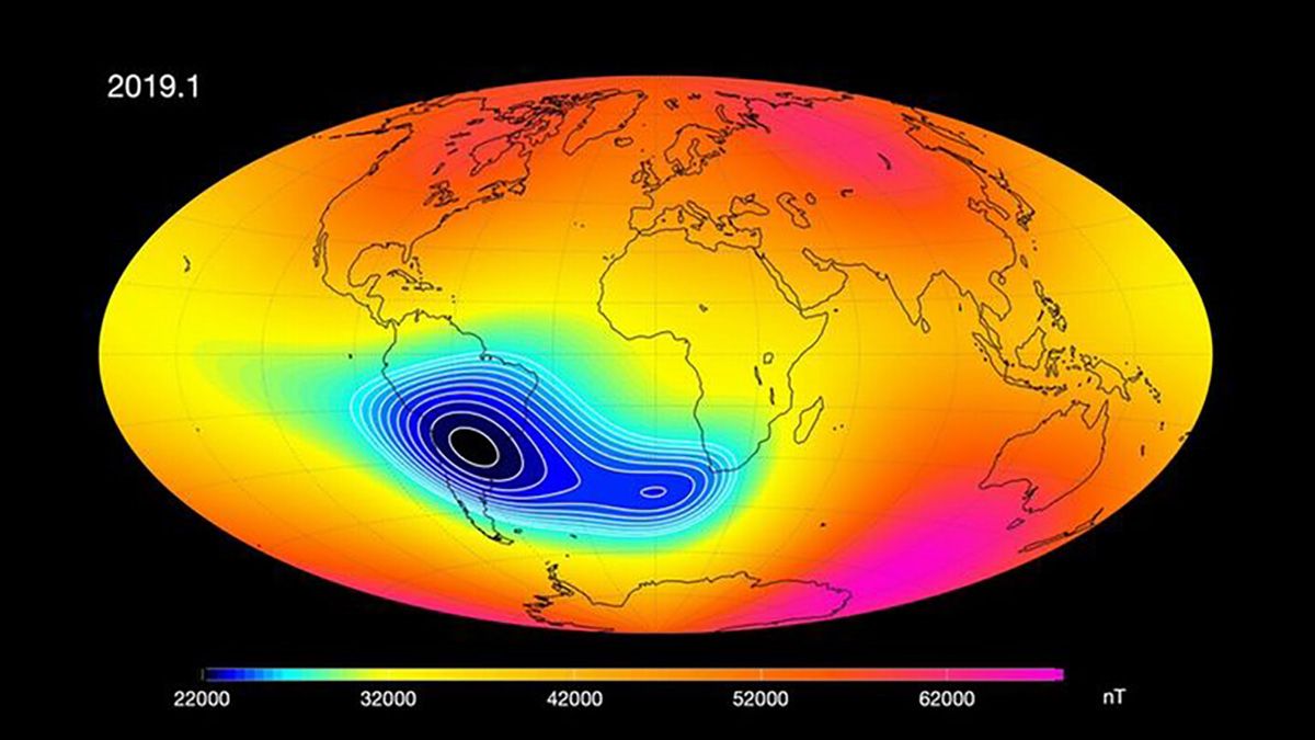 En un área que se extiende desde África hasta Sudamérica, el campo magnético terrestre se está debilitando gradualmente.