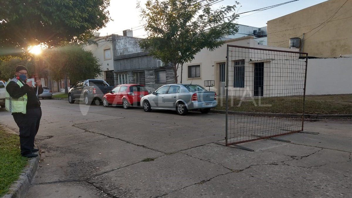 En inmediaciones de Avenida Aristóbulo del Valle entre Gorostiaga y Galicia, las calles se convierten en peatonal.